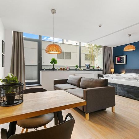 Lam Japanese Garden - Terrace - Ac Apartment Bratislava Exterior photo